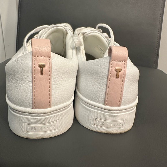 TED BAKER WHITE LEATHER SNEAKERS - Picture 5 of 9